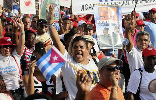 PRIMERO DE MAYO EN CUBA: LA MARCHA DE LAS MARIONETAS
